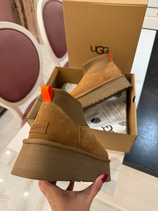UGG Čizme Classic Mini Dipper