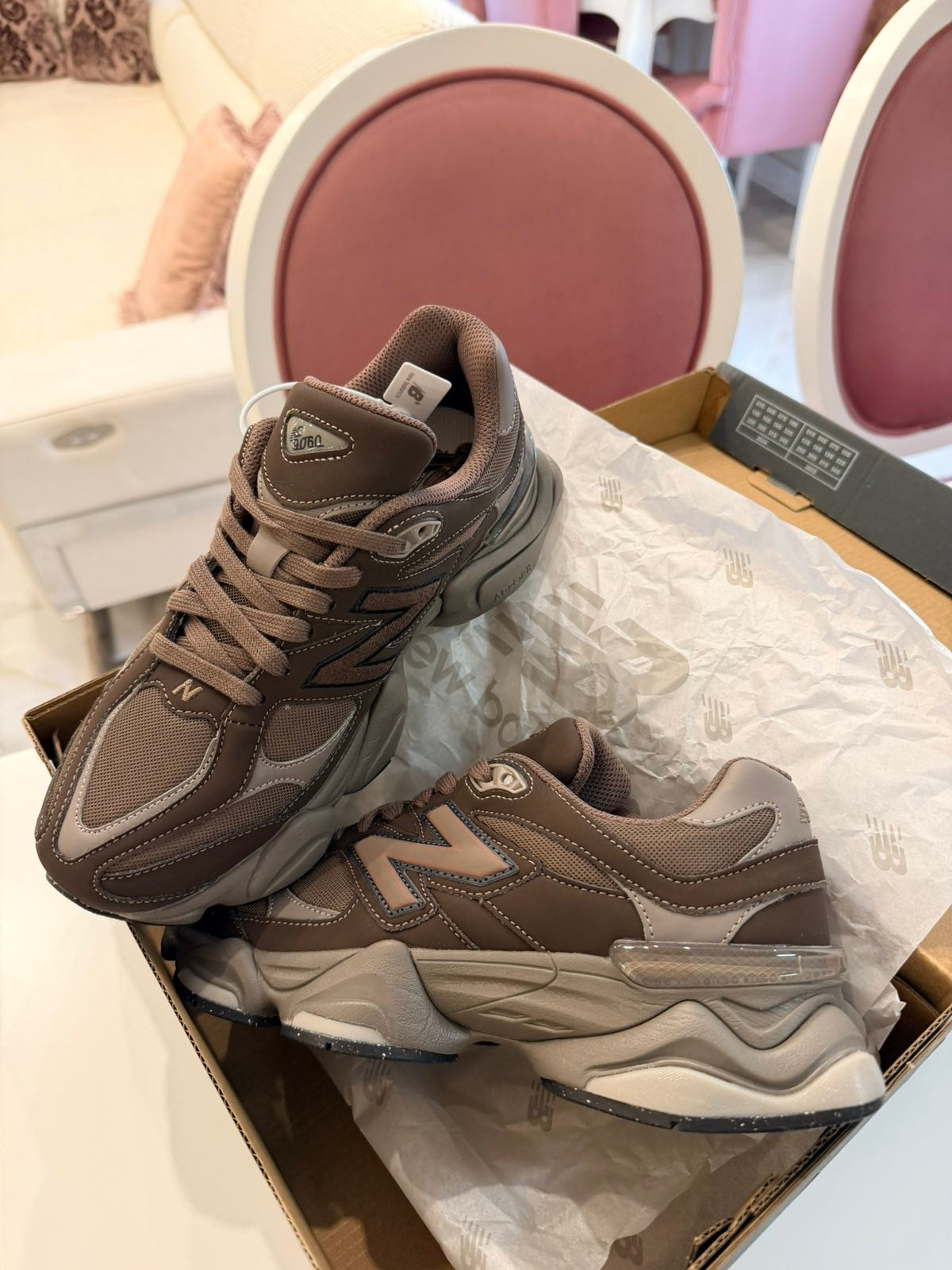 New Balance 9060 "Mono Cortado"