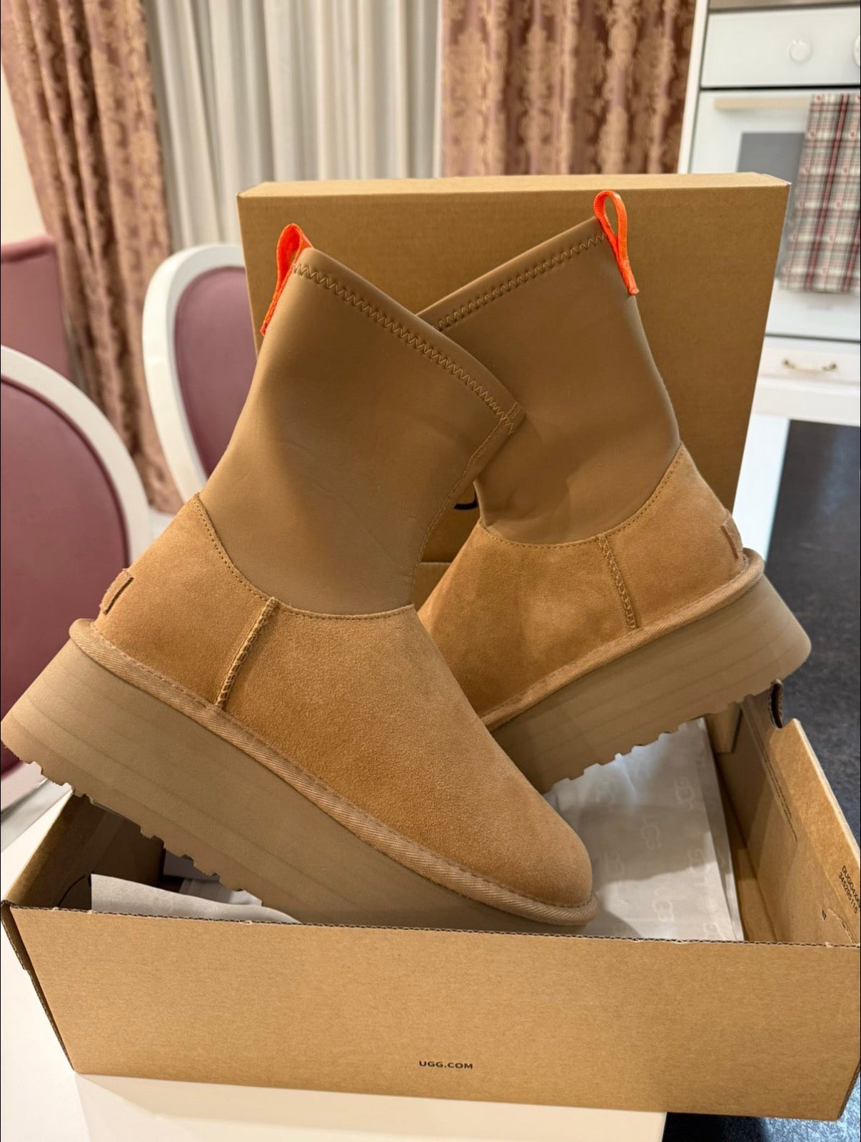 UGG Čizme Classic Dipper