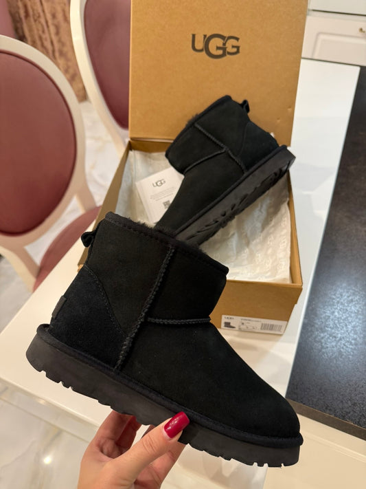 UGG Classic crne