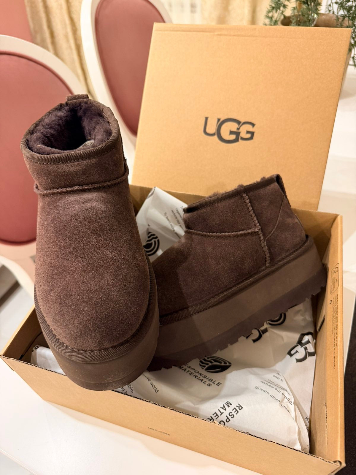 UGG Classic Ultra Mini Platform boots "Burnt Cedar"