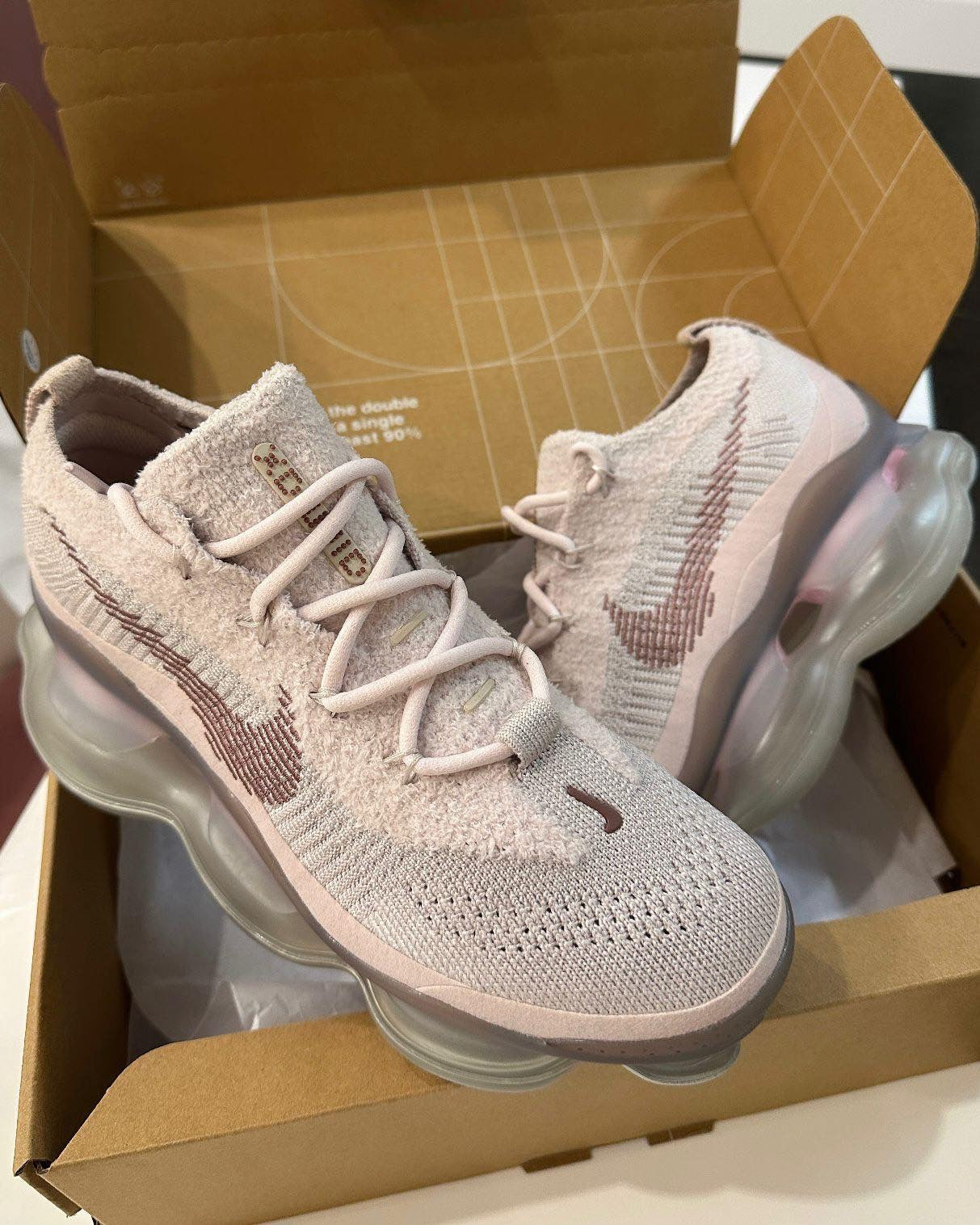 Nike Air Max Scorpion Flyknit "Barely Rose"