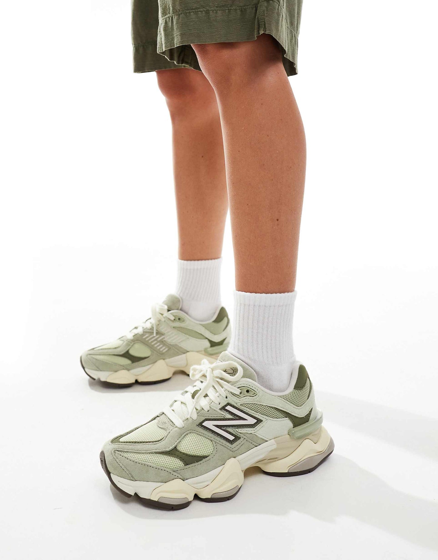 New Balance 9060 "Olivine"