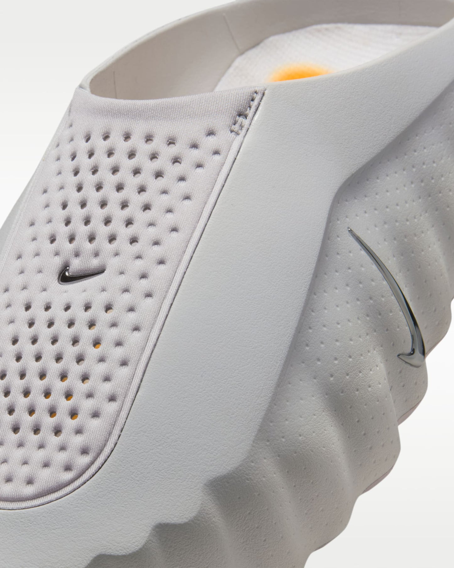 Nike Mind 001 papuče sive