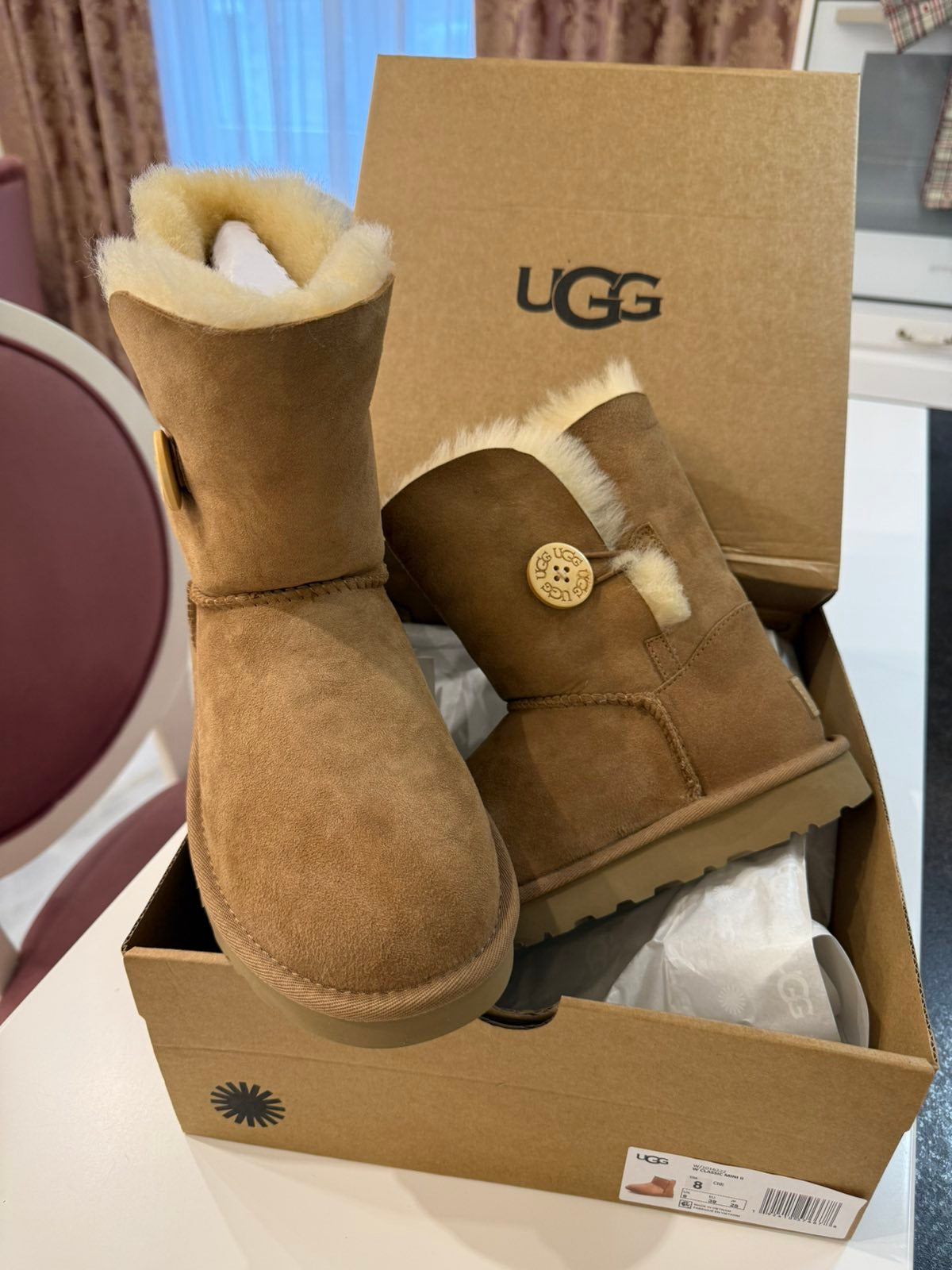 UGG Classic Duboke sa dugmićem