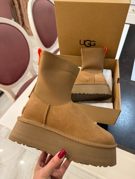 UGG Čizme Classic Dipper